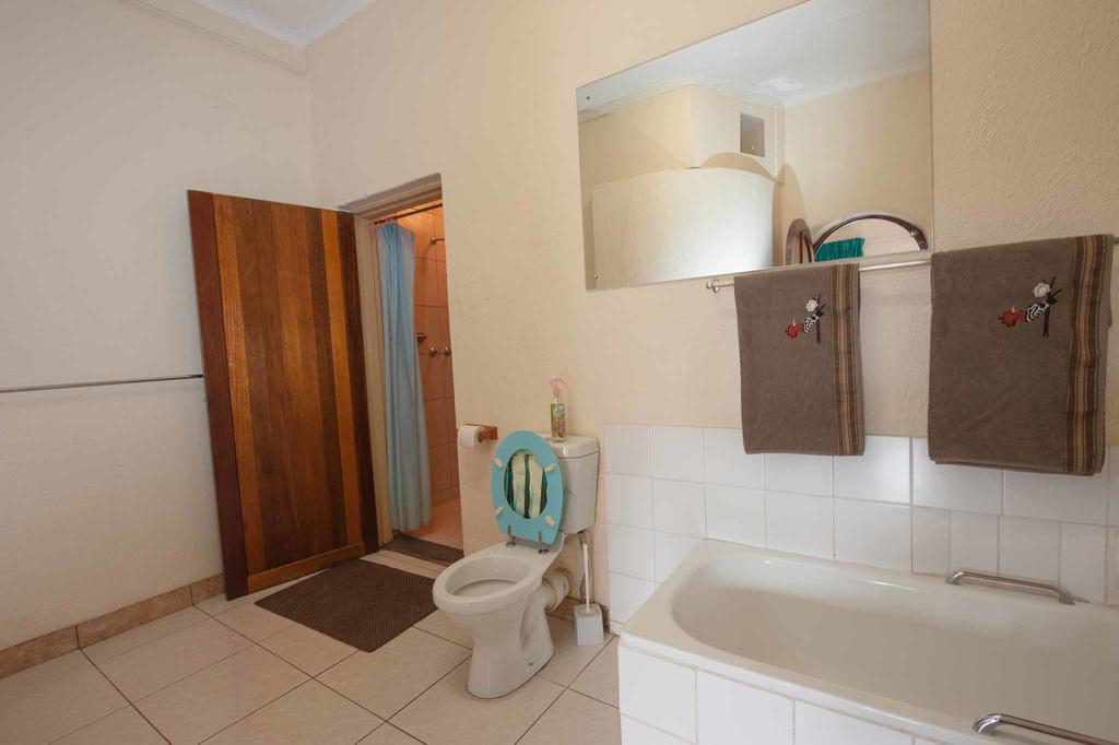 Ingwe Guesthouse Mbombela Esterno foto