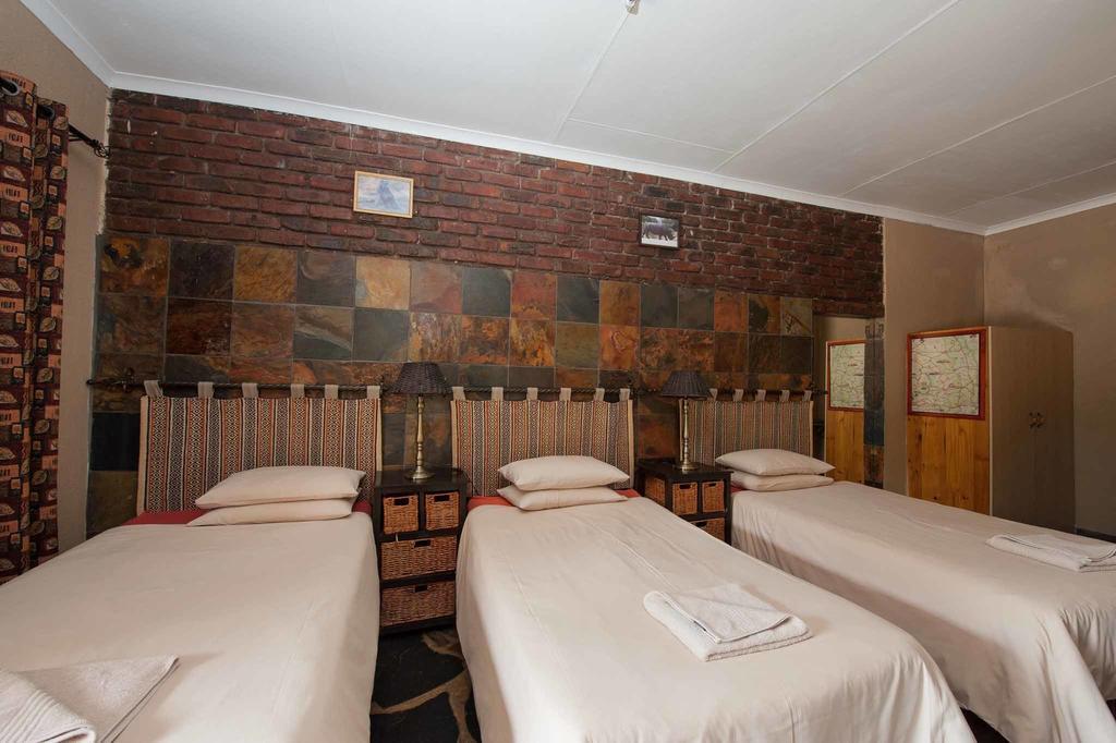 Ingwe Guesthouse Mbombela Esterno foto